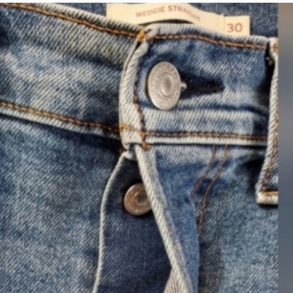 Levi's Wedgie Straight Jean 30 Light Wash - Picture 5 of 12
